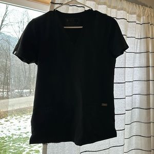 Figs scrub top black